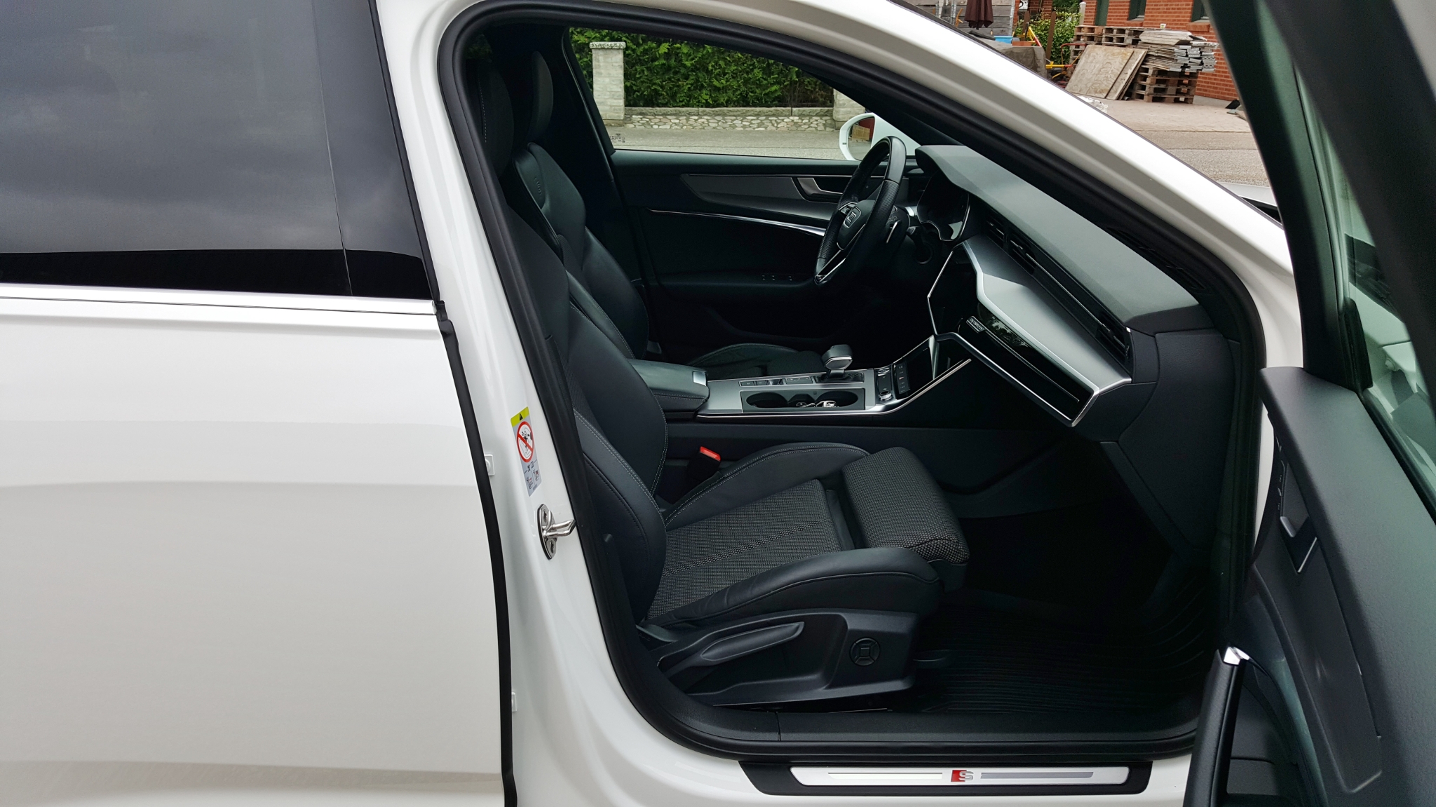 Audi A6 2020, bild 4/61