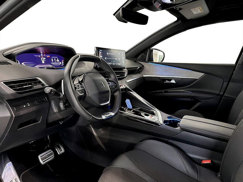 Bild på Peugeot 5008 GT 1.2 PT 130hk Aut 7-SITS B-KAMERA