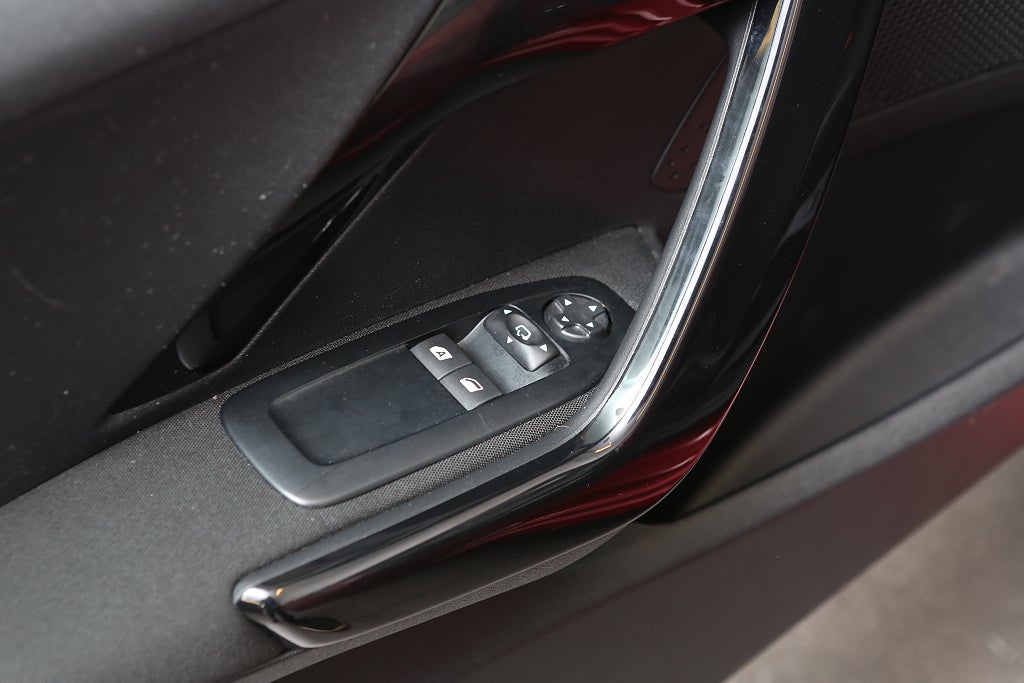 Peugeot 208 1,2 PureTech 82hk Style 5-D Panorama 2016