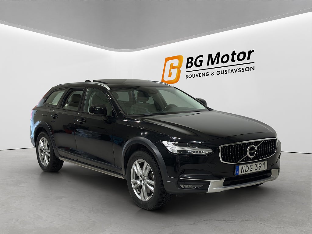 Volvo V90 Cross Country D4 AWD 190hk Aut Inscription Pro Värmare/Panorama