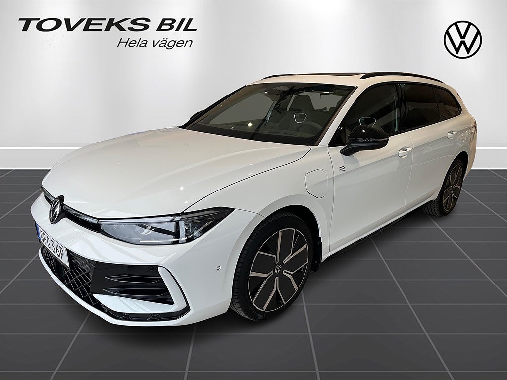 Volkswagen Passat eHYBRID AUT R-LINE Drag/Pano/Hud