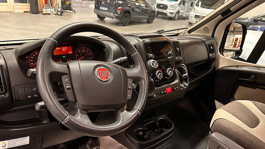 Swift 794 QB Toscane 150HK, Dubbelsäng, 1 ägare thumbnail