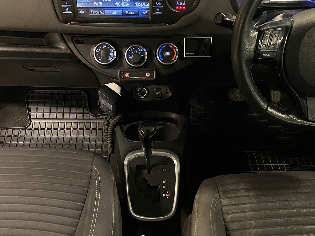Toyota Yaris 5-dörrar 1.5 VVT-iE Multidrive S, HÖGERSTYRD