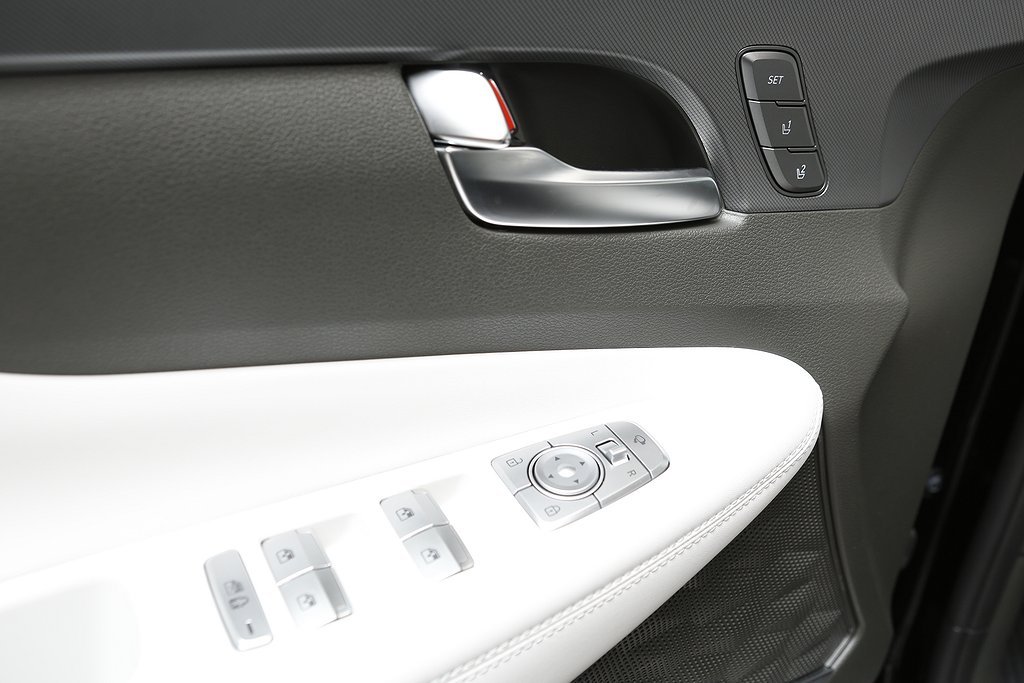 Hyundai Santa Fe Plug-in Hybrid 4WD Advanced Luxury Pack 2023