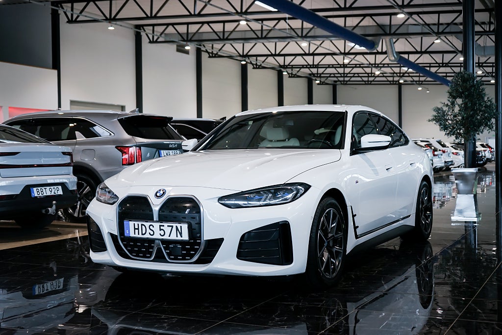 BMW i4 eDrive40 Gran Coupé 83.9 kWh M Sport | Laser | Kamera |