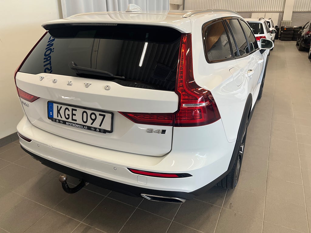 Volvo V60 Cross Country B4 AWD Geartronic Advanced Navi Pro Edition Euro 6 Drag thumbnail