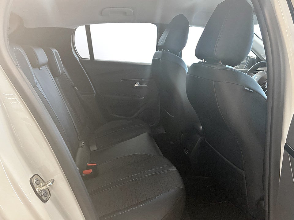 Bild på Peugeot e-208 Allure 50 kWh 136hk Aut B-KAMERA FARTHÅLLARE