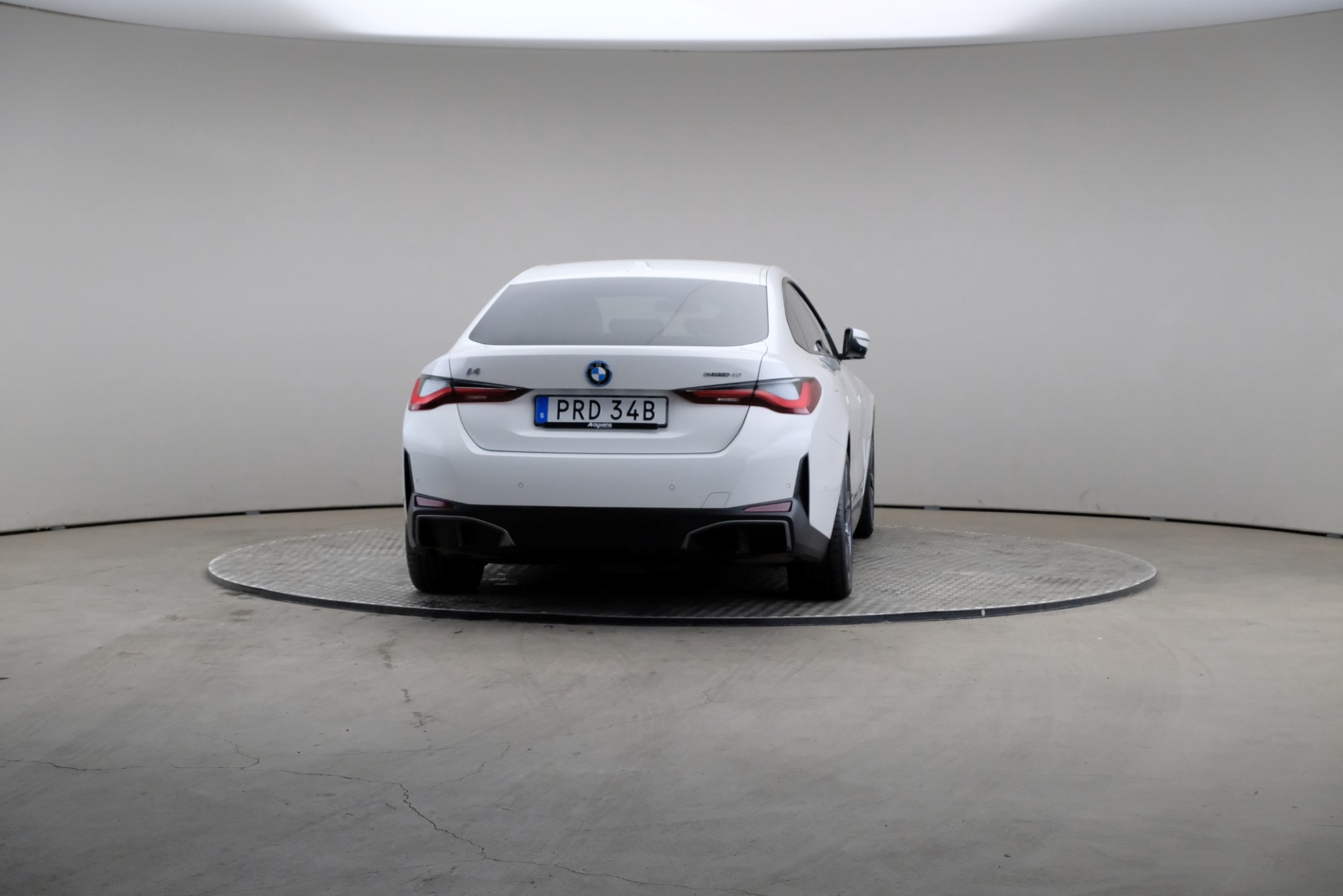 BMW i4 eDrive40 Charged Skinn 2022, bild 2/10