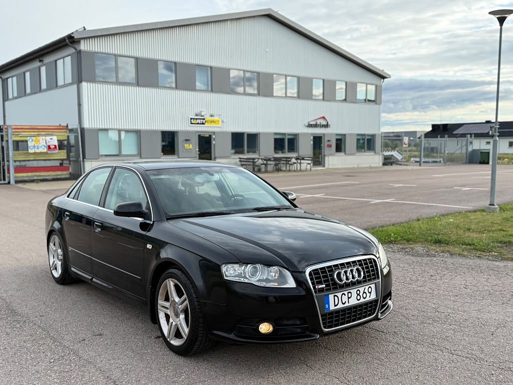 Audi A4 Audi A4 2.0T S-LINE ** Automat ** 200HK 