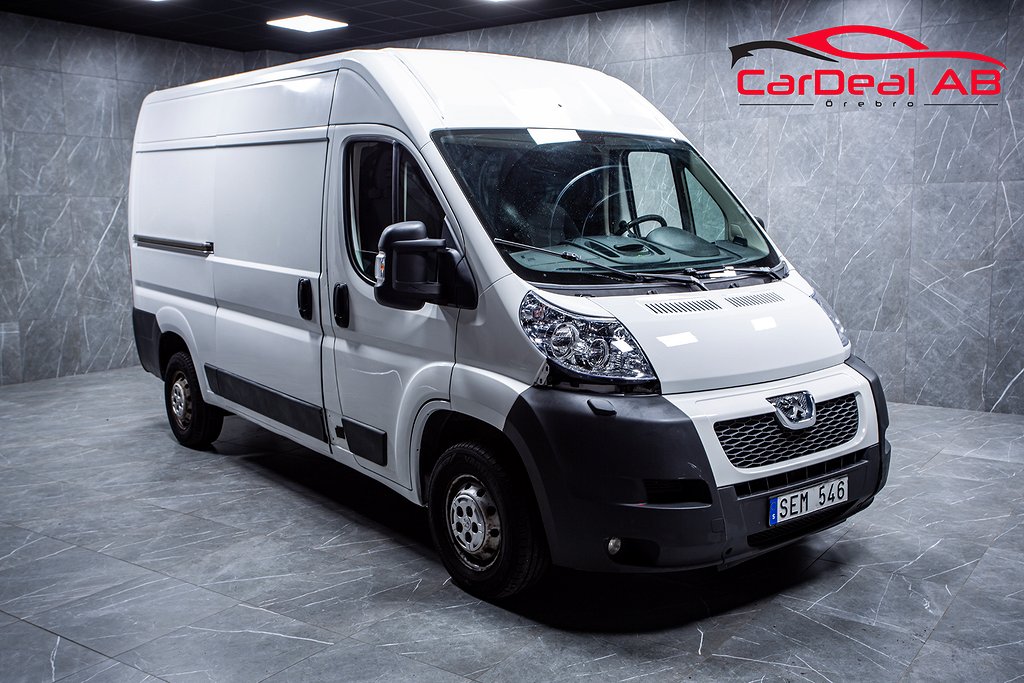 Peugeot Boxer Van 335 2.2 HDi 149hk LH2H Värmare 3-Sits Drag