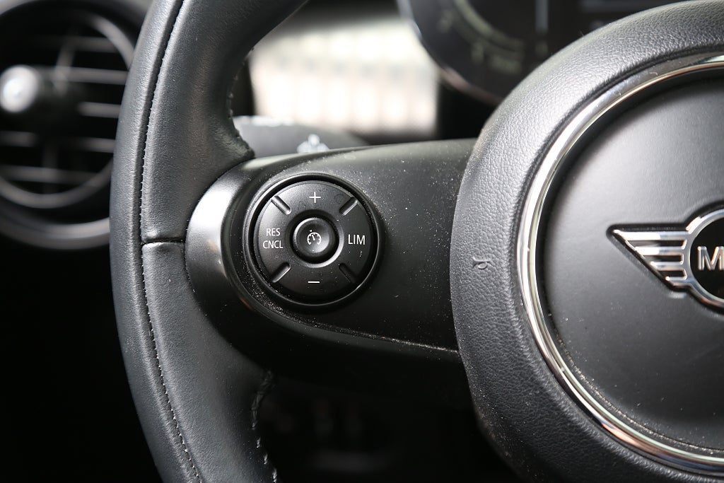 MINI Cooper 3-dörrars 136hk Aut Panorama Motorvärmare 2021
