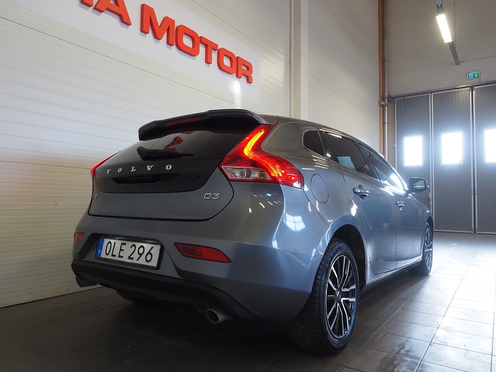 Volvo V40 D3 150hk Business Advanced Momentum | B-Kamera | VOC | 2017