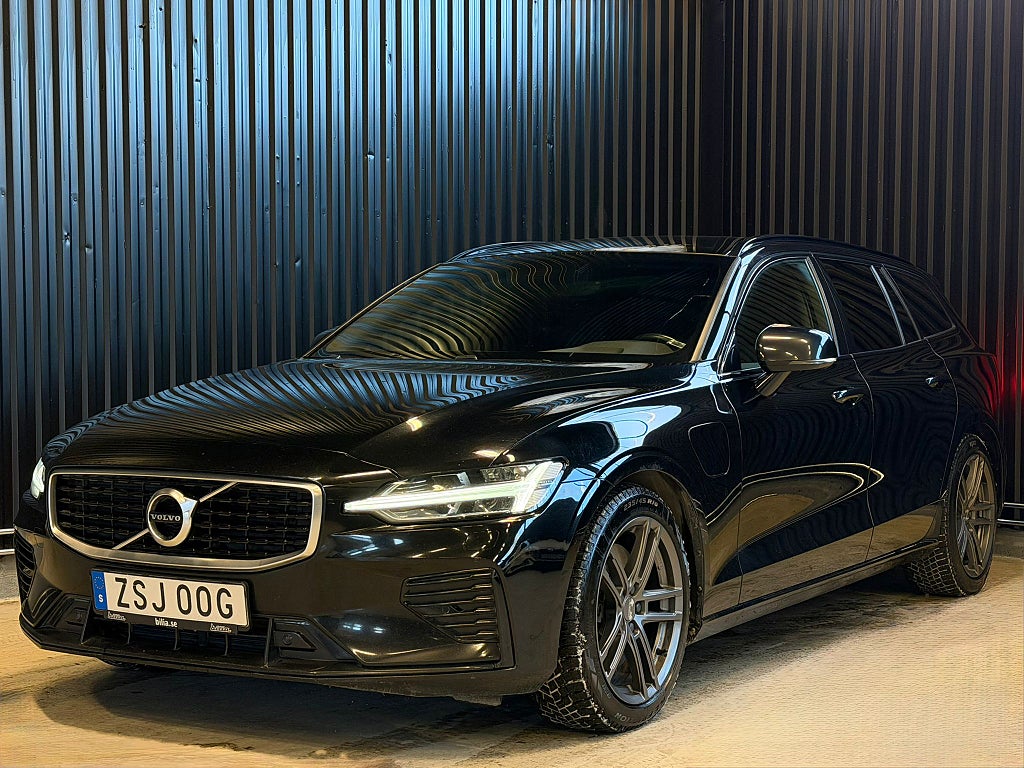 Volvo V60 RECHARGE T6 AWD R-DESIGN / ACC / VOC / 340hk