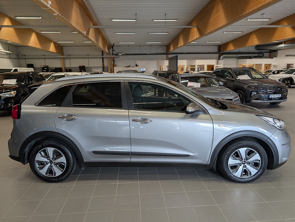 Kia Niro Hybrid DCT Advance Plus M-värm/V-hjul thumbnail