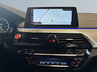 BMW M5 Aut Kamera Cockpit Skinn Psens Head up 600hk SoV-hjul – bild 11