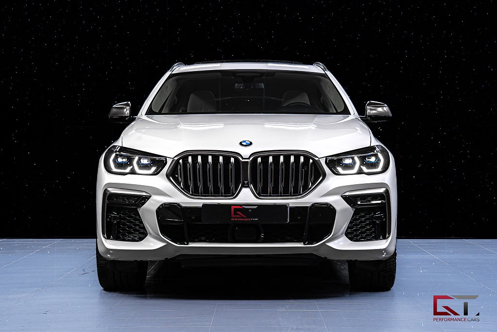BMW X6 M50i MOMS Ultimate Edt B&W Pano Sky 22" DAP HuD Drag