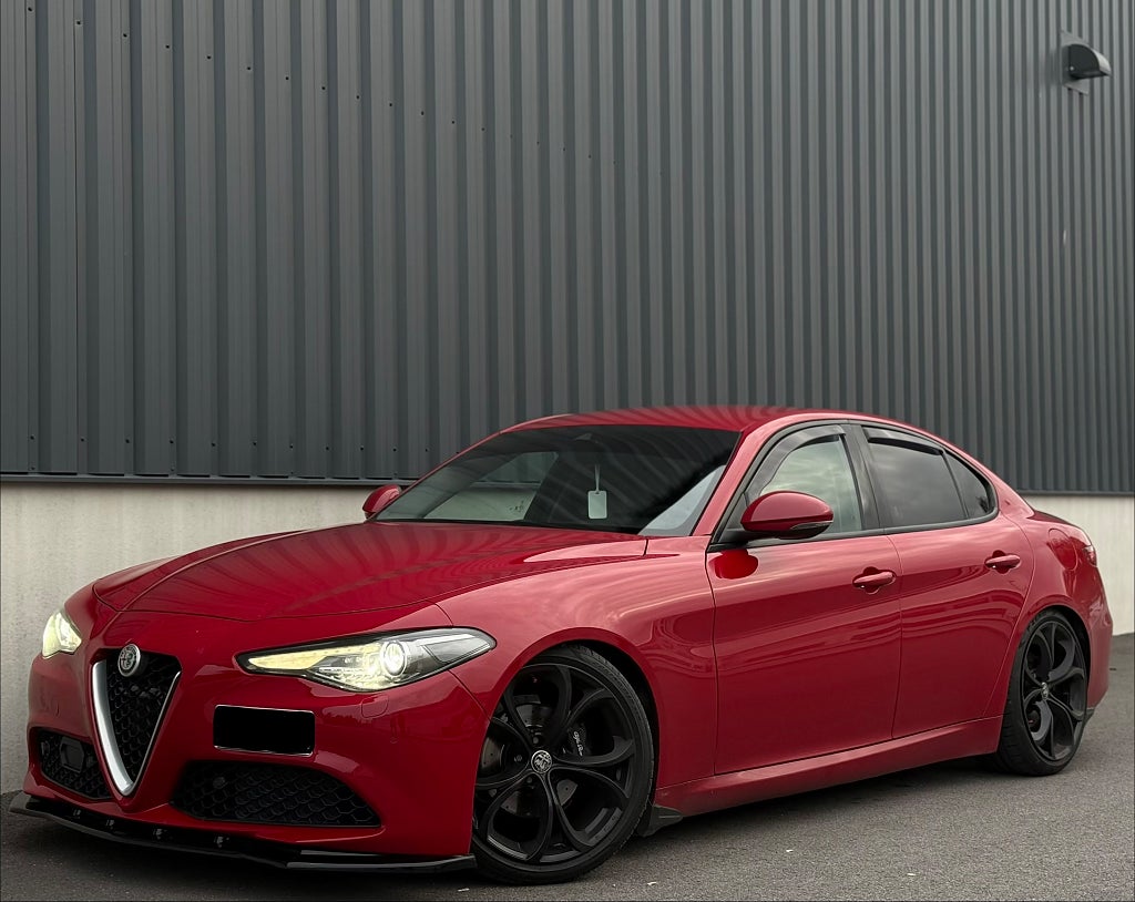 Alfa Romeo Giulia 2.2 JTD 16V Super 1247KR/MÅN