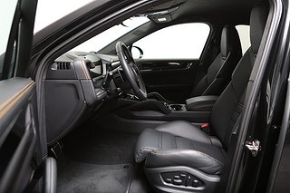 SUV Porsche Cayenne 8 av 27