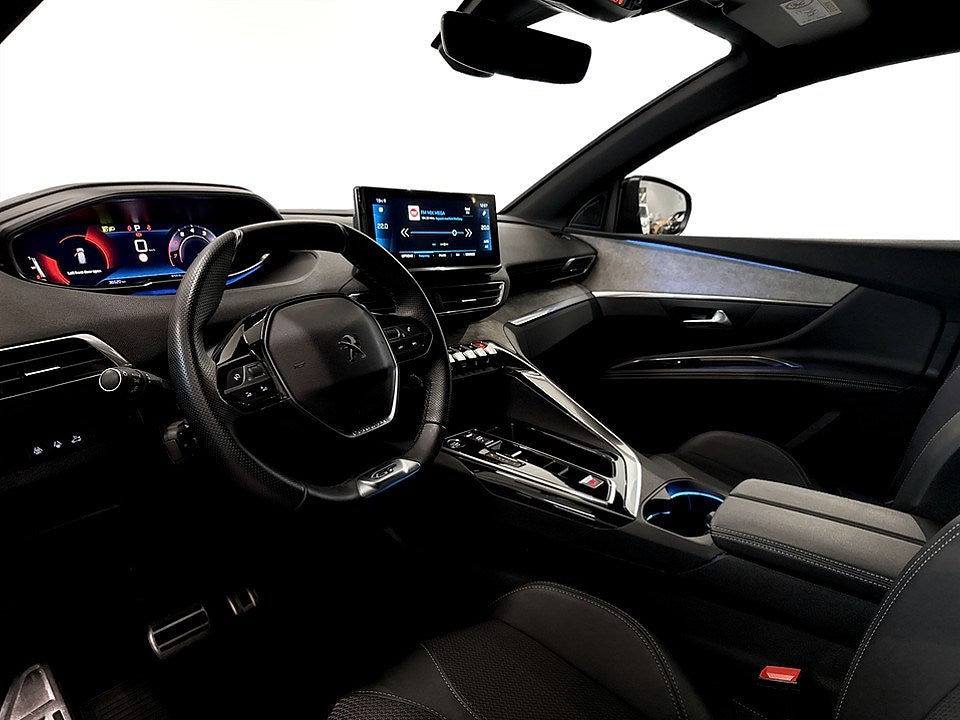 Bild på Peugeot 3008 GT Black Pack 1.2 PT 130hk Aut - B-KAMERA, CARPLAY