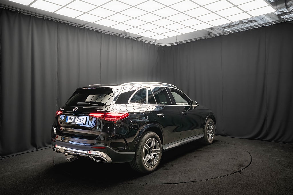 Mercedes-Benz GLC 300 d e 4M AMG DRAG DIGITALA-LED 98% SoH MOMS 1-ÄGARE