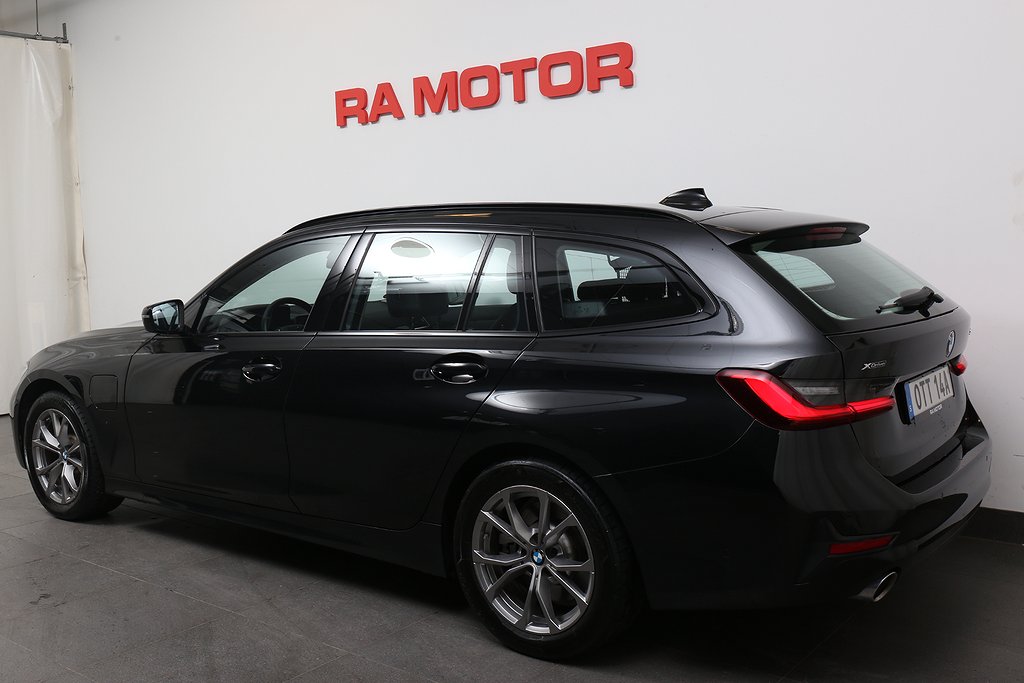 BMW 330e xDrive Touring 292hk Sport Line Aut Navi Dragkrok 2021