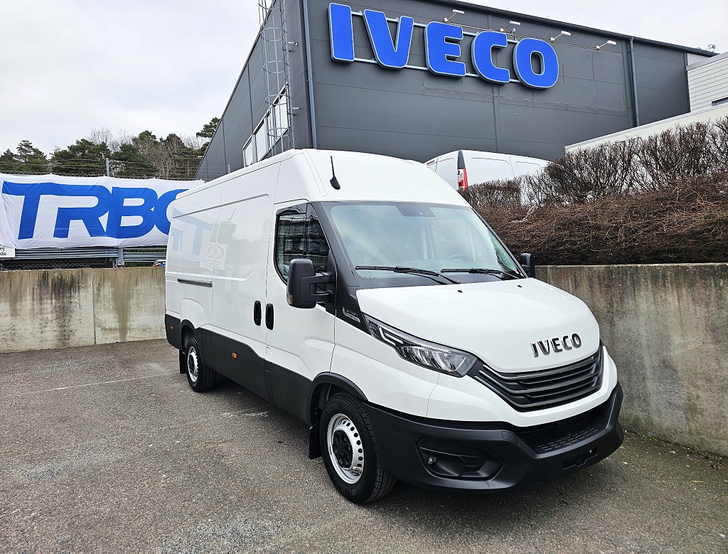 Iveco Daily Proline 2.3JTD 140Hk Skåpbil 12m3 3år FRISERVICE