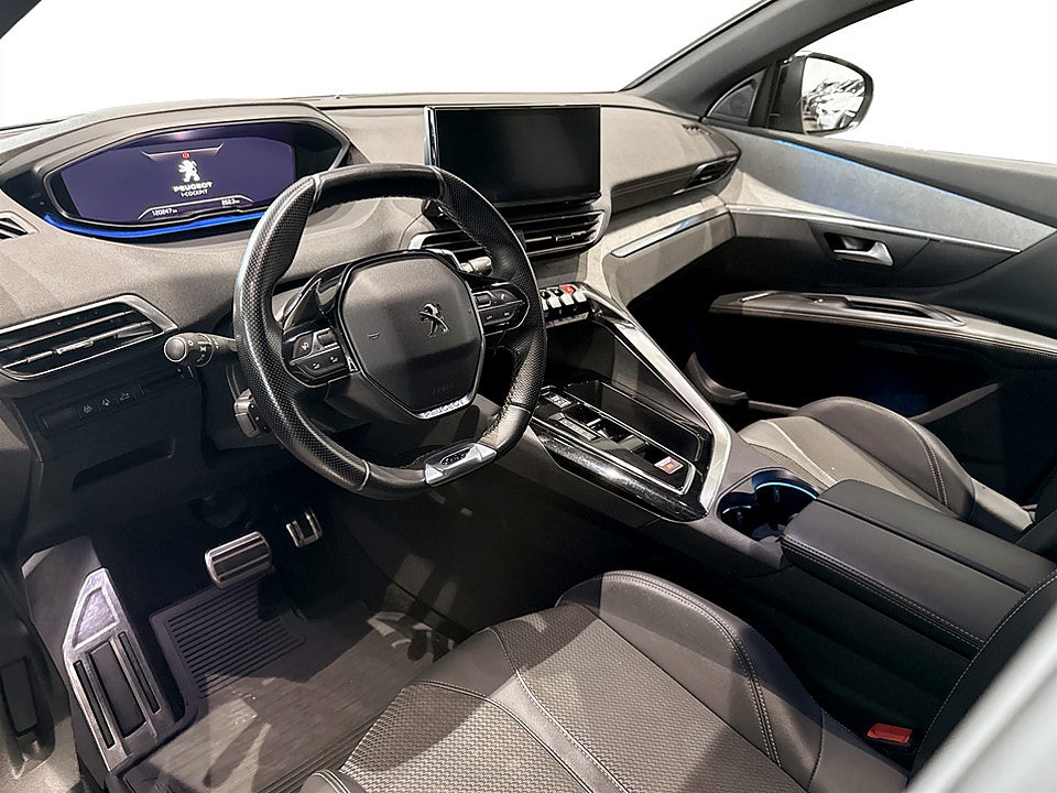 Bild på Peugeot 5008 GT 1.2 PT 130hk Aut 7-SITS B-KAMERA CARPLAY