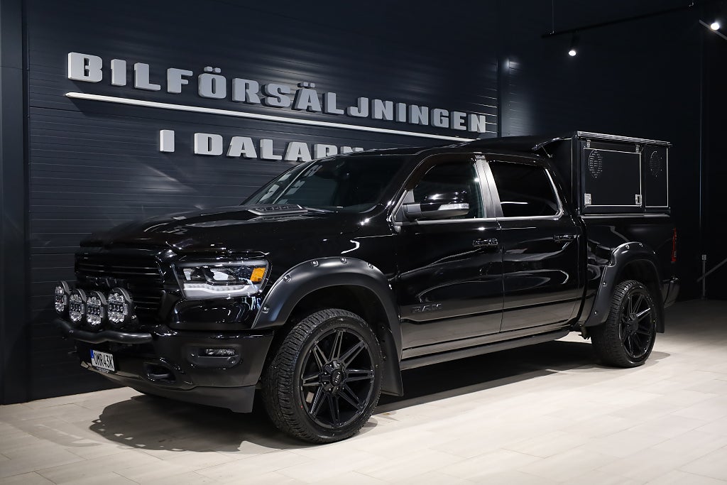 Dodge RAM 1500 Crew Cab Laramie Night 5.7 V8 Hemi 395hk WT-Metall 