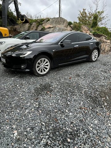 Tesla Model S 75