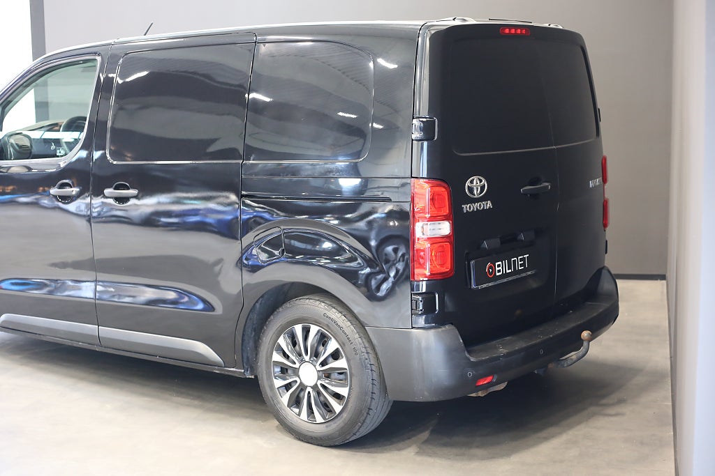 Toyota ProAce Panel Van 1.6 D-4D*3,99%*Värmare Drag MOMS
