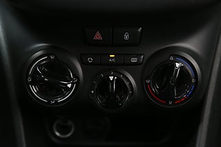 Halvkombi Peugeot 208 21 av 23