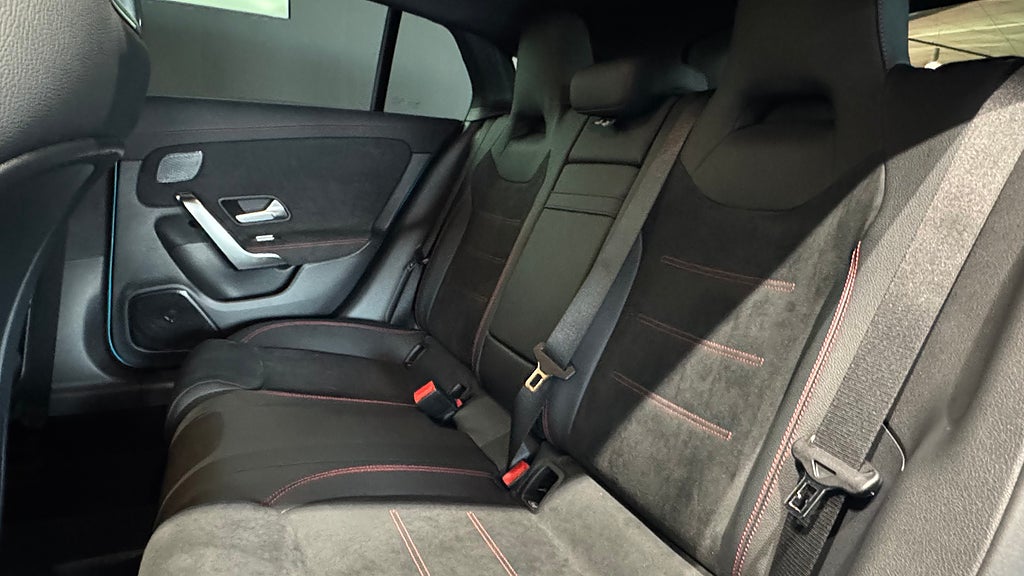 Mercedes-Benz CLA 200 Shooting Brake AMG Aut - bild 9