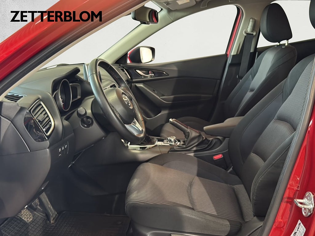 Halvkombi Mazda 3 7 av 14