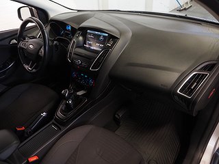 Halvkombi Ford Focus 9 av 20