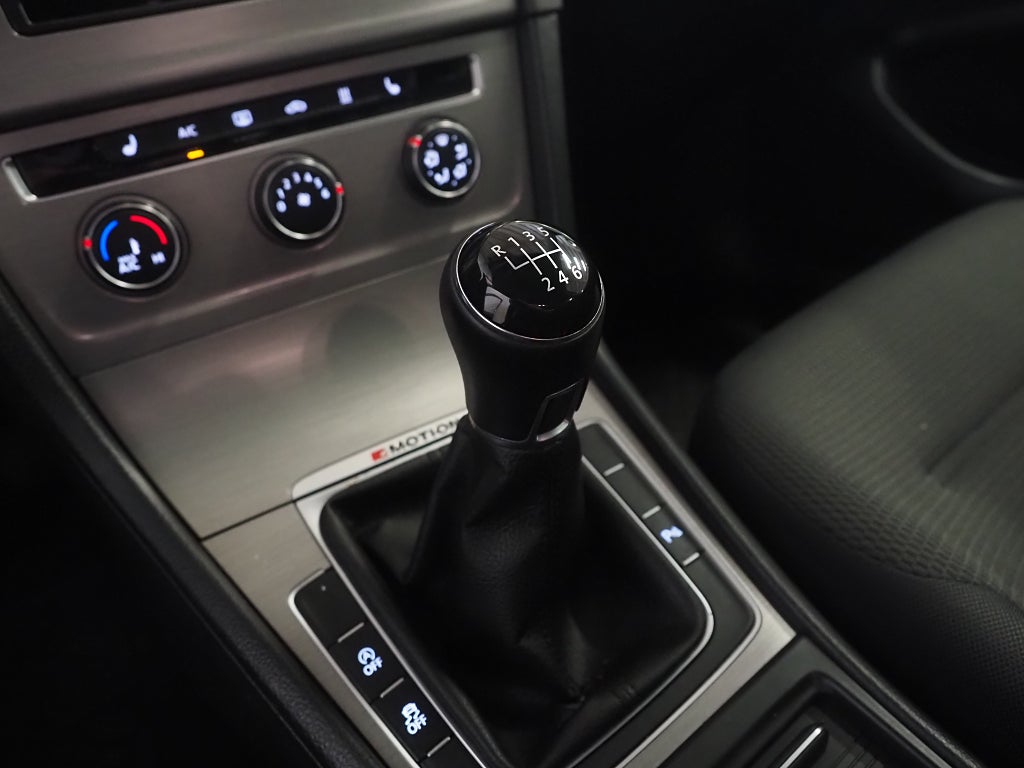 Volkswagen Golf Sportscombi 1.6 TDI 4Motion Dragkrok Kamera D-Värm 2016