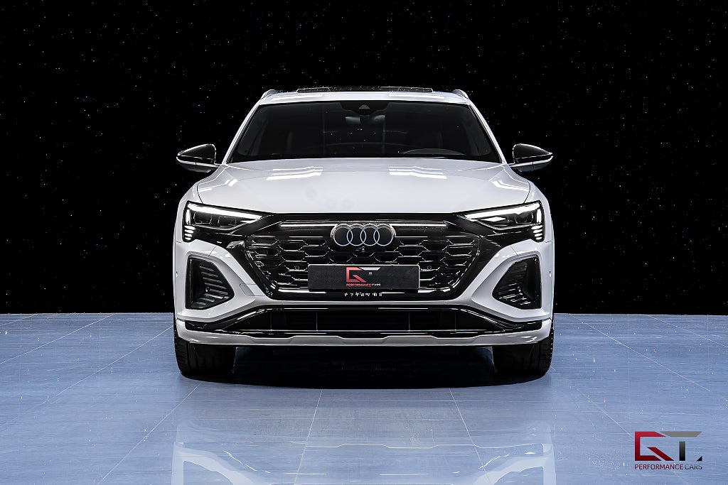 Audi Q8 e-tron SB 55 E-Tron Q MOMS 21" Pano B&O-3D Drag Luftfjädring