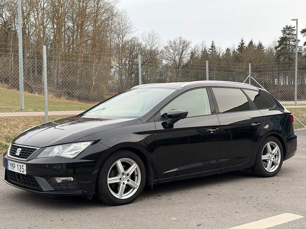 Seat Leon ST 1.2 TSI 110 HK Style Dragkrok CarPlay Nyservad