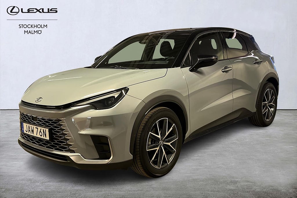 Lexus LBX Emotion Tech Skinn Backkamera Värmare