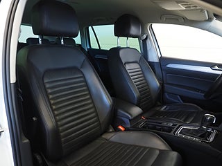 Kombi Volkswagen Passat 9 av 25