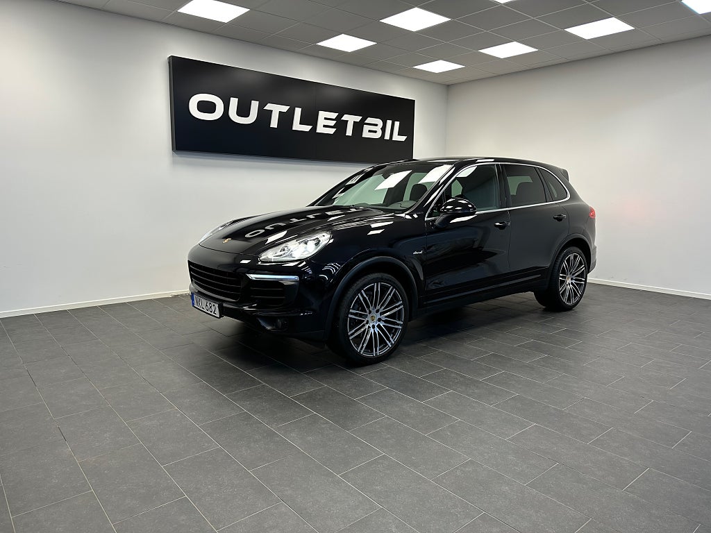 Porsche Cayenne Diesel TipTronic S Base Navigation Dragkrok Bakkamera