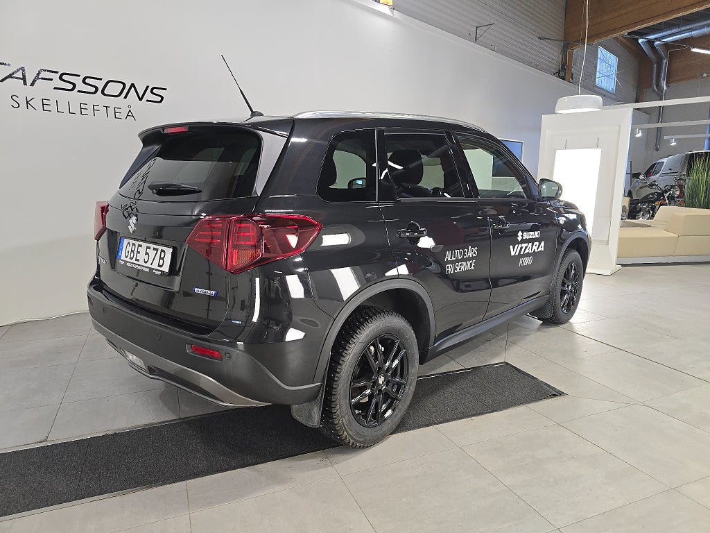 Suzuki Vitara 1.4T Hybrid AWD | V-Hjul M-Värm