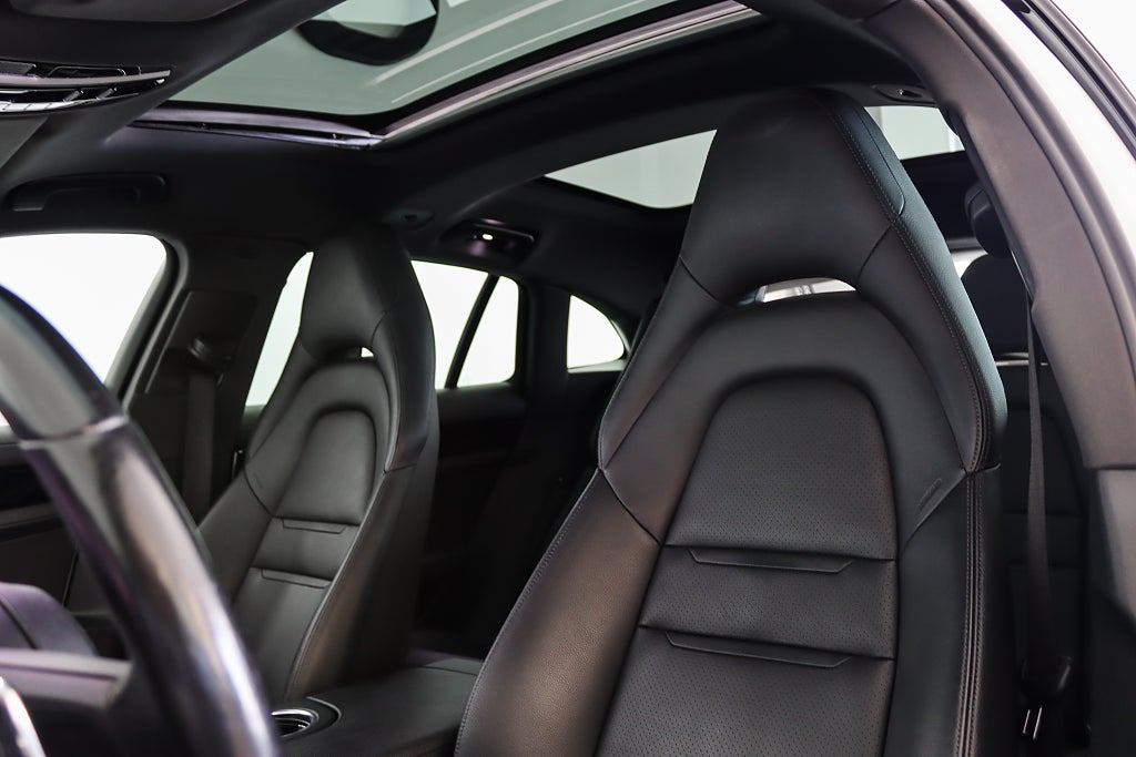 Porsche Panamera 4 E-Hybrid Sport Turismo Facelift PASM Pano Bose