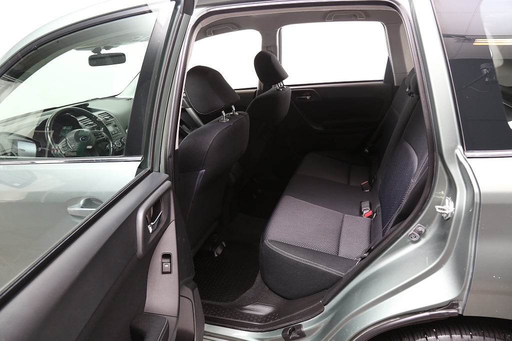 Subaru Forester 2,0i 150hk XS AWD Aut Kamera Extraljus Drag