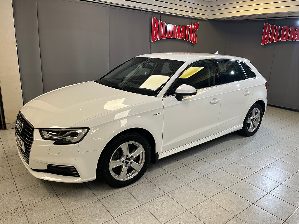 Audi A3 e-Tron 1.4 TFSI 204HK Aut Drag M-Värm V-Hjul Sp-Back
