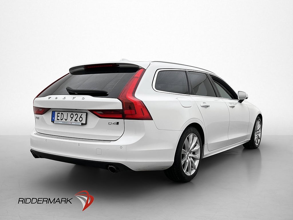 Volvo V90 D4 AWD Momentum VOC Värmare Drag Kamera Navi