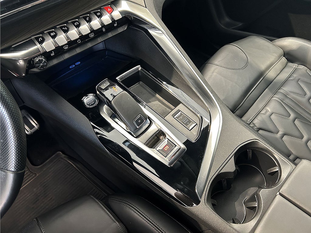 Bild på Peugeot 3008 GT 1.2 PT 130hk Aut - B-KAMERA,CARPLAY,NAV