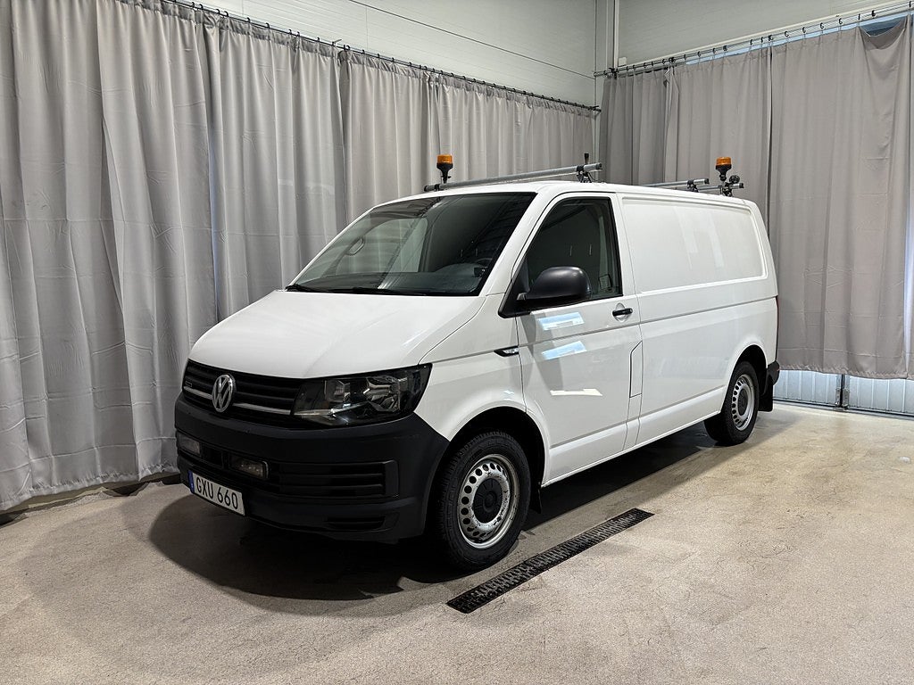 Volkswagen Transporter T30 2.0 TDI BMT 4Motion BKam Drag Värmare Moms