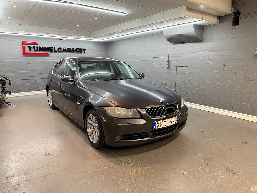 BMW 325Xi xi Sedan Advantage Nyservad 11400 Mil
