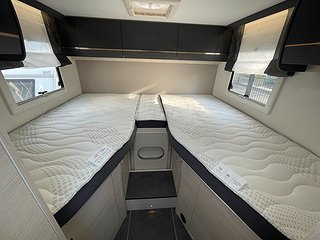 Husbil-halvintegrerad Chausson 777GA Titanium Premium 170HK Aut 10 av 20