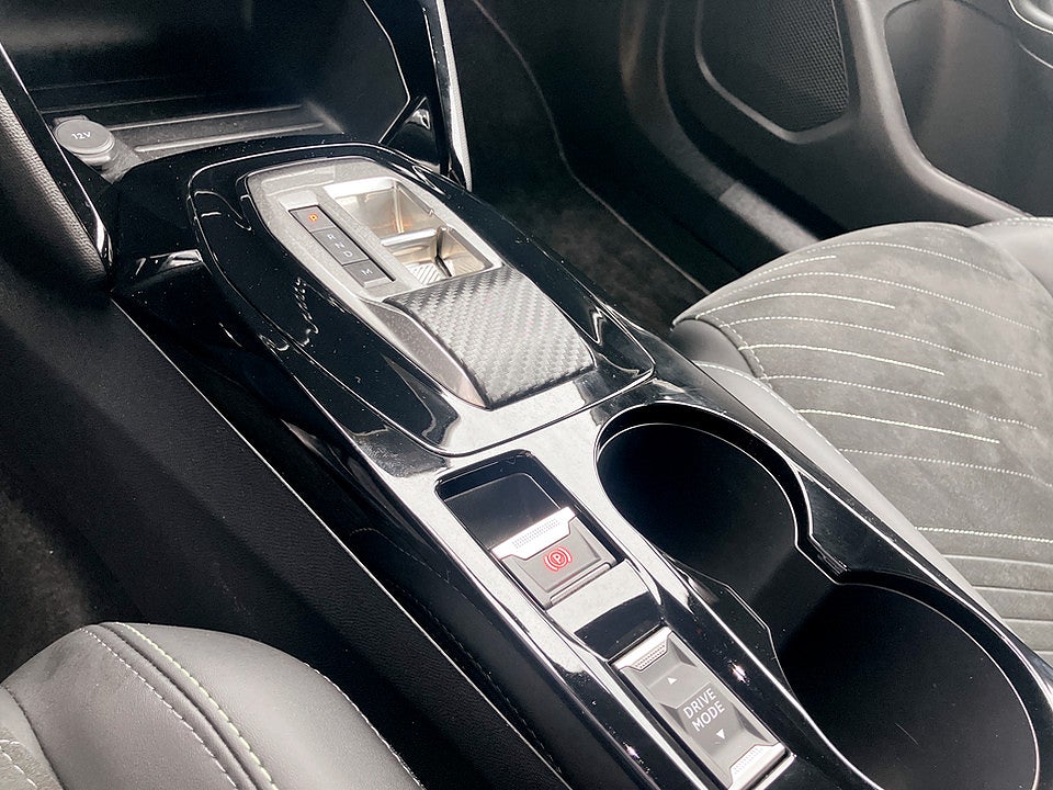 Bild på Peugeot 2008 GT 1.2 PT 130hk Aut B-KAMERA CARPLAY ELSTOL